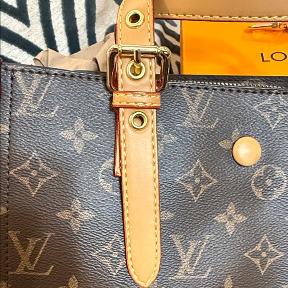 LV Designers Guild Dark Brown Monogram Tote - Picture 16 of 16